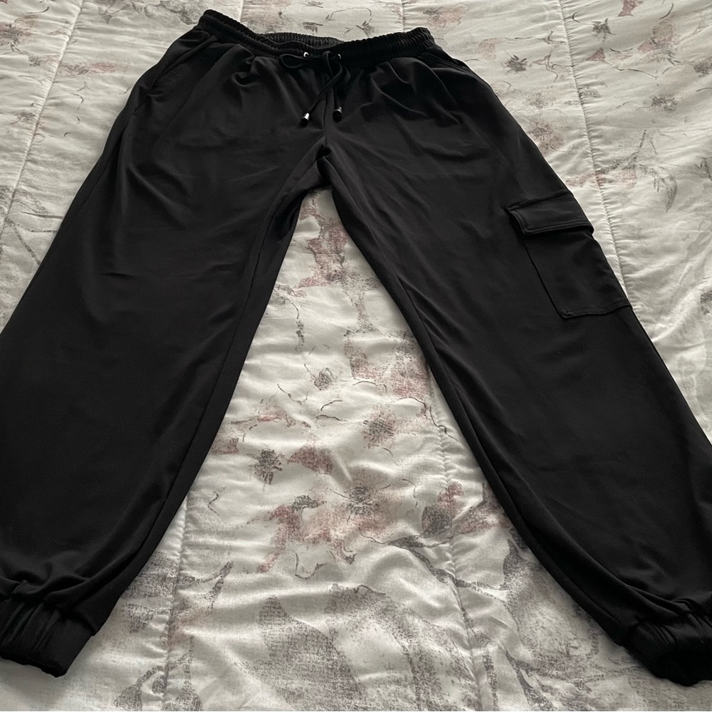 Nanette Lepore black pull on drawstrings knee pocket joggers cargo pants size XS